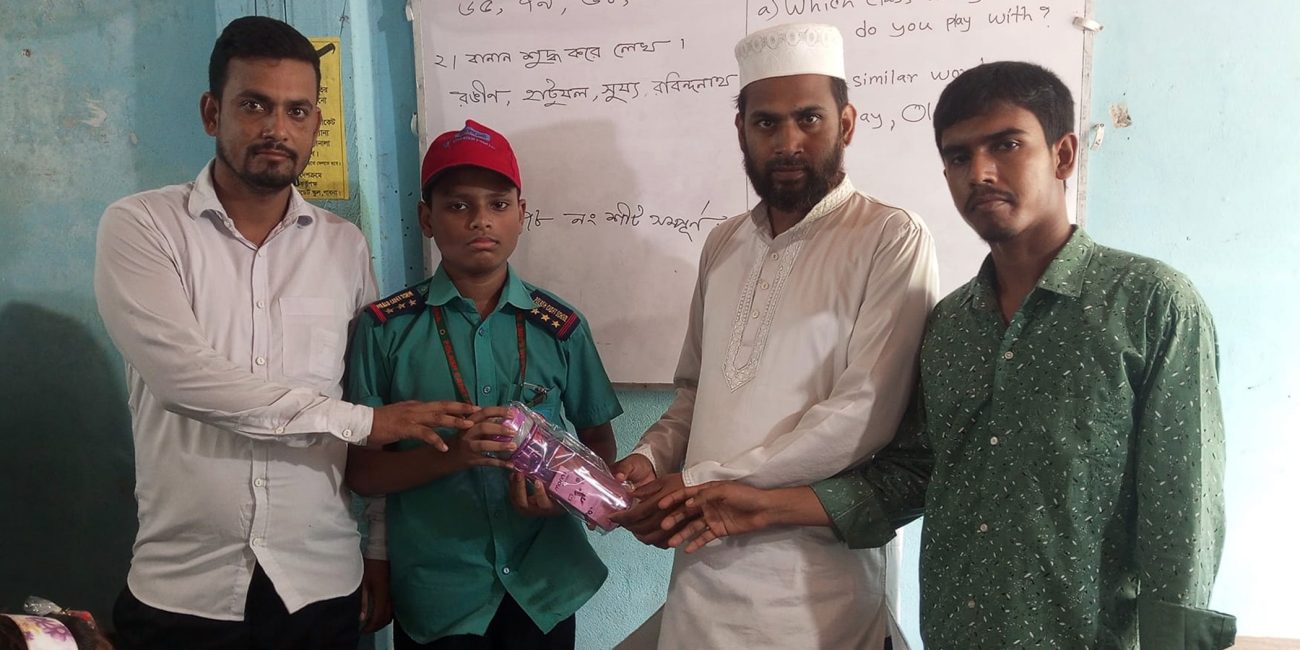 Handing over prizes to students