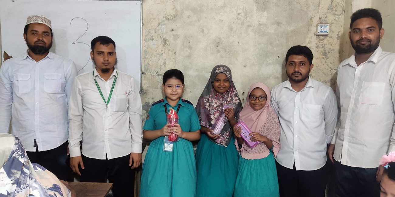 Handing over prizes to students